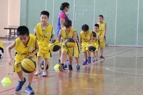 Cách chơi bóng rổ theo đúng tiêu chuẩn
