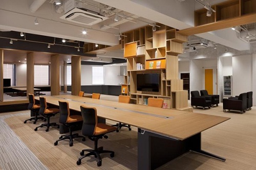 Vệ sinh ghế xoay văn phòng sạch sẽ tạo không gian làm việc chuyên nghiệp